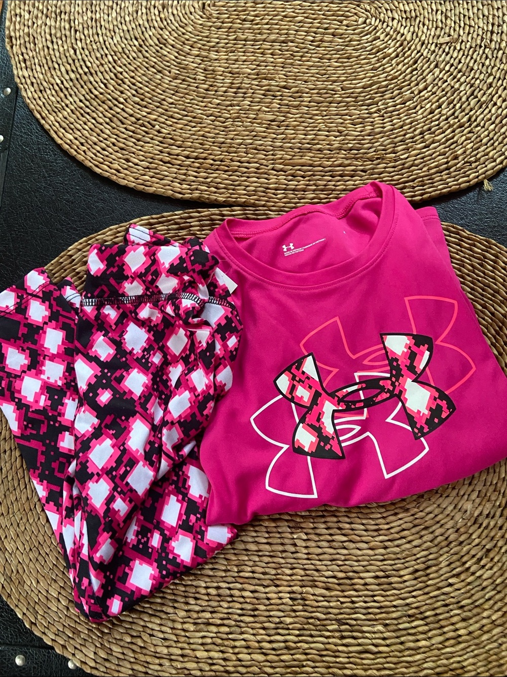 Under Armour Girls Hot Pink & Black Leggings Set Size 4